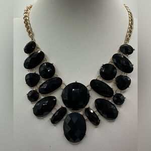 CHARMING CHARLIE GOLD TONE BLACK FACETED CABOCHON STATEMENT NECKLACE